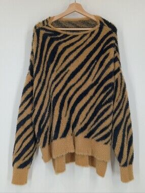 En Thread Zebra Fuzzy Knit Sweater